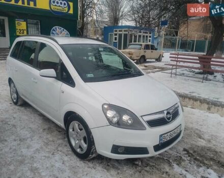 Белый Опель Зафира, объемом двигателя 1.9 л и пробегом 305 тыс. км за 4999 $, фото 1 на Automoto.ua