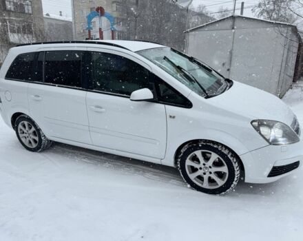 Белый Опель Зафира, объемом двигателя 1.9 л и пробегом 303 тыс. км за 6200 $, фото 1 на Automoto.ua