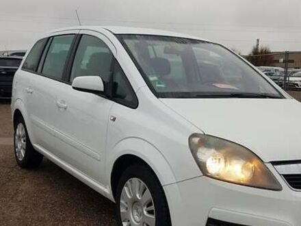 Белый Опель Зафира, объемом двигателя 1.6 л и пробегом 135 тыс. км за 5700 $, фото 1 на Automoto.ua