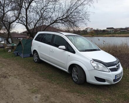 Белый Опель Зафира, объемом двигателя 1.9 л и пробегом 325 тыс. км за 6500 $, фото 1 на Automoto.ua