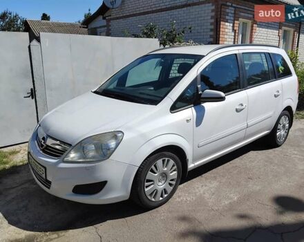Белый Опель Зафира, объемом двигателя 1.6 л и пробегом 269 тыс. км за 5800 $, фото 1 на Automoto.ua