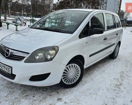 Білий Опель Зафіра, об'ємом двигуна 1.6 л та пробігом 374 тис. км за 5600 $, фото 1 на Automoto.ua