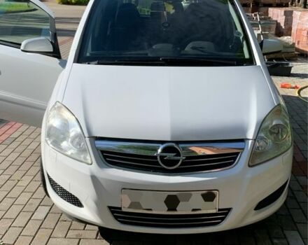 Белый Опель Зафира, объемом двигателя 1.9 л и пробегом 260 тыс. км за 5700 $, фото 1 на Automoto.ua