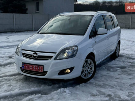 Білий Опель Зафіра, об'ємом двигуна 1.8 л та пробігом 199 тис. км за 7999 $, фото 1 на Automoto.ua