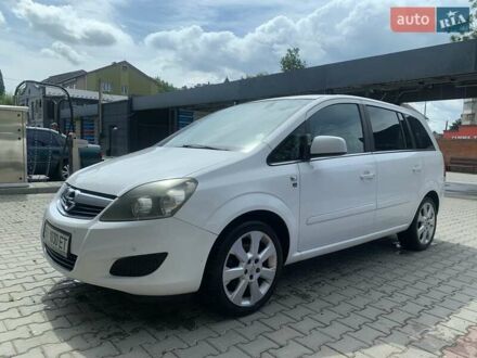 Белый Опель Зафира, объемом двигателя 1.6 л и пробегом 185 тыс. км за 6500 $, фото 1 на Automoto.ua