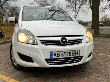 Білий Опель Зафіра, об'ємом двигуна 1.8 л та пробігом 195 тис. км за 8000 $, фото 1 на Automoto.ua