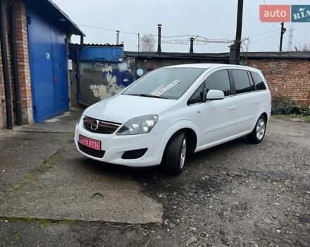 Белый Опель Зафира, объемом двигателя 1.8 л и пробегом 218 тыс. км за 7555 $, фото 1 на Automoto.ua