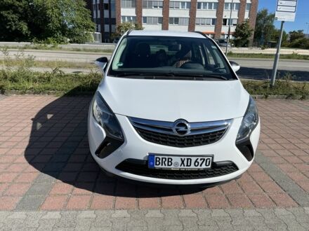 Белый Опель Зафира, объемом двигателя 2 л и пробегом 283 тыс. км за 5500 $, фото 1 на Automoto.ua