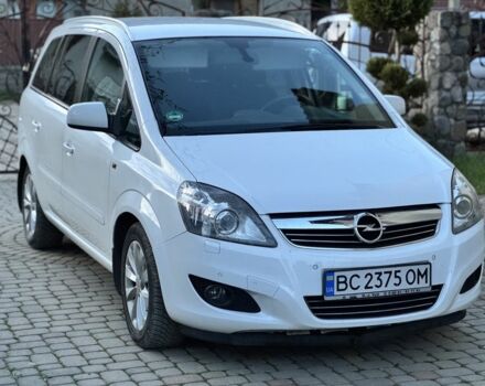 Белый Опель Зафира, объемом двигателя 1.8 л и пробегом 219 тыс. км за 5999 $, фото 1 на Automoto.ua