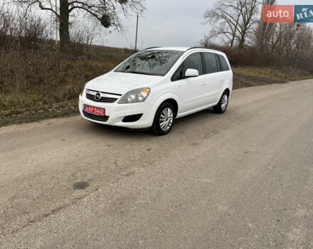 Белый Опель Зафира, объемом двигателя 1.6 л и пробегом 173 тыс. км за 7999 $, фото 1 на Automoto.ua