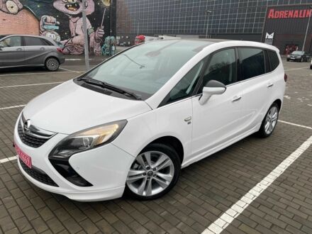 Белый Опель Зафира, объемом двигателя 2 л и пробегом 187 тыс. км за 8975 $, фото 1 на Automoto.ua