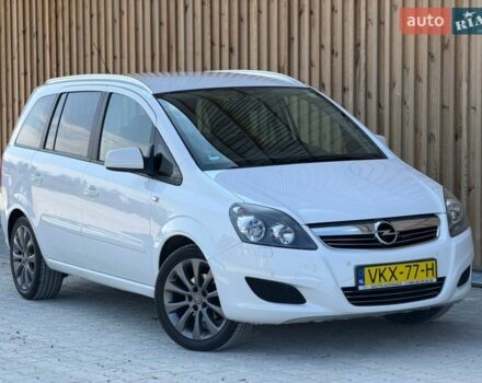 Білий Опель Зафіра, об'ємом двигуна 1.8 л та пробігом 218 тис. км за 7550 $, фото 1 на Automoto.ua