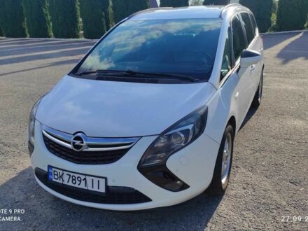 Білий Опель Зафіра, об'ємом двигуна 2 л та пробігом 272 тис. км за 9338 $, фото 1 на Automoto.ua