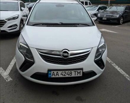 Белый Опель Зафира, объемом двигателя 1.99 л и пробегом 231 тыс. км за 8700 $, фото 1 на Automoto.ua