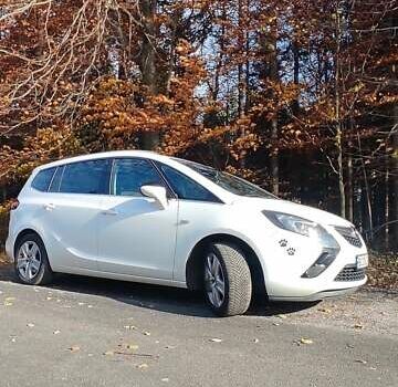 Белый Опель Зафира, объемом двигателя 2 л и пробегом 281 тыс. км за 9800 $, фото 1 на Automoto.ua