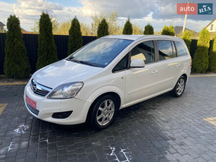 Белый Опель Зафира, объемом двигателя 1.8 л и пробегом 212 тыс. км за 8000 $, фото 1 на Automoto.ua