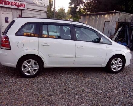 Белый Опель Зафира, объемом двигателя 1.7 л и пробегом 180 тыс. км за 7500 $, фото 1 на Automoto.ua