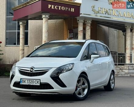 Белый Опель Зафира, объемом двигателя 1.6 л и пробегом 222 тыс. км за 7999 $, фото 1 на Automoto.ua
