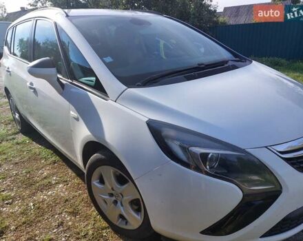 Белый Опель Зафира, объемом двигателя 2 л и пробегом 257 тыс. км за 10300 $, фото 1 на Automoto.ua