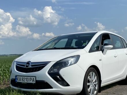 Опель Зафіра 2016 у Софіївська Борщагівка на Automoto.ua Білий Опель Зафіра, об'ємом двигуна 2 л та пробігом 221 тис. км за 10800 $, фото 1 на Automoto.ua