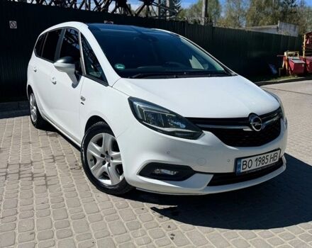 Белый Опель Зафира, объемом двигателя 1.96 л и пробегом 275 тыс. км за 10800 $, фото 1 на Automoto.ua