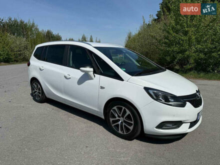 Білий Опель Зафіра, об'ємом двигуна 2 л та пробігом 229 тис. км за 13200 $, фото 1 на Automoto.ua