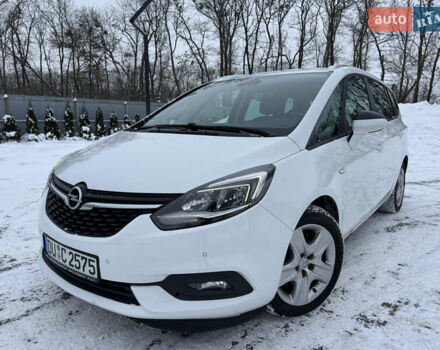 Белый Опель Зафира, объемом двигателя 1.6 л и пробегом 183 тыс. км за 12950 $, фото 1 на Automoto.ua