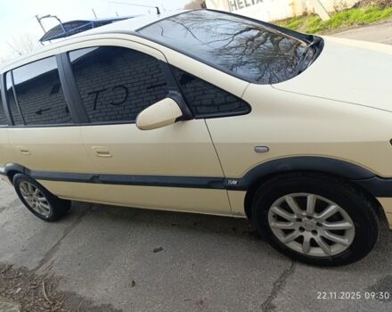 Бежевый Опель Зафира, объемом двигателя 0 л и пробегом 286 тыс. км за 3200 $, фото 3 на Automoto.ua