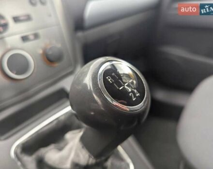 Опель Зафира 2005 в Львове на Automoto.ua Бежевый Опель Зафира, объемом двигателя 1.6 л и пробегом 215 тыс. км за 4999 $, фото 23 на Automoto.ua