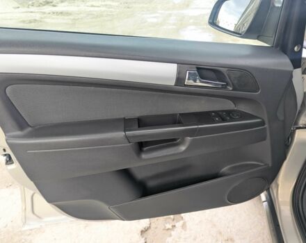 Опель Зафира 2005 в Львове на Automoto.ua Бежевый Опель Зафира, объемом двигателя 1.6 л и пробегом 215 тыс. км за 4999 $, фото 18 на Automoto.ua