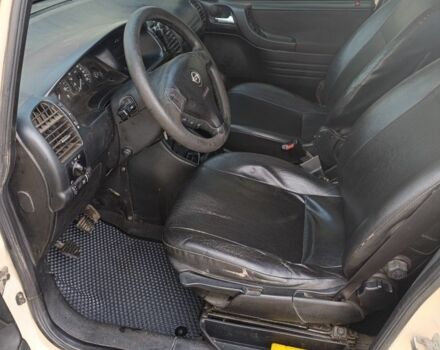 Бежевый Опель Зафира, объемом двигателя 0 л и пробегом 286 тыс. км за 3200 $, фото 4 на Automoto.ua