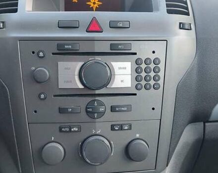 Бежевый Опель Зафира, объемом двигателя 1.6 л и пробегом 156 тыс. км за 5900 $, фото 12 на Automoto.ua