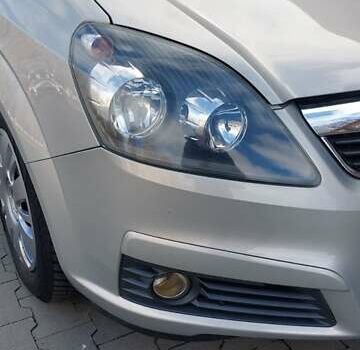 Бежевый Опель Зафира, объемом двигателя 1.6 л и пробегом 156 тыс. км за 5900 $, фото 52 на Automoto.ua