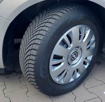 Бежевый Опель Зафира, объемом двигателя 1.6 л и пробегом 156 тыс. км за 5900 $, фото 61 на Automoto.ua