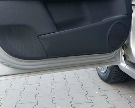 Бежевый Опель Зафира, объемом двигателя 1.6 л и пробегом 156 тыс. км за 5900 $, фото 3 на Automoto.ua