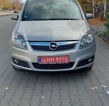 Бежевый Опель Зафира, объемом двигателя 1.6 л и пробегом 156 тыс. км за 5900 $, фото 55 на Automoto.ua