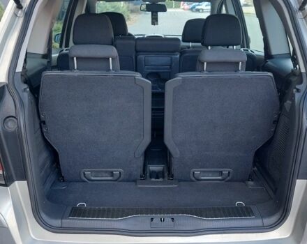 Бежевый Опель Зафира, объемом двигателя 1.6 л и пробегом 156 тыс. км за 5900 $, фото 7 на Automoto.ua