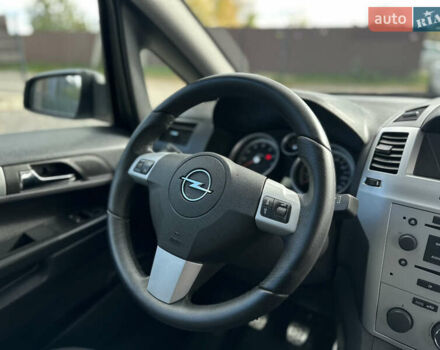 Бежевый Опель Зафира, объемом двигателя 1.8 л и пробегом 261 тыс. км за 6900 $, фото 53 на Automoto.ua