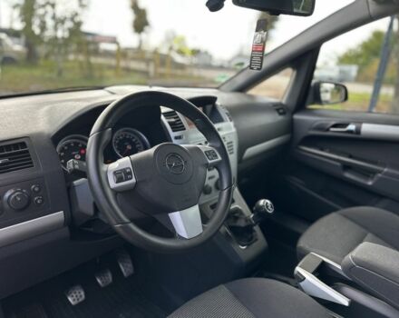 Бежевый Опель Зафира, объемом двигателя 1.8 л и пробегом 261 тыс. км за 6900 $, фото 5 на Automoto.ua