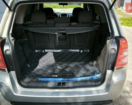 Бежевый Опель Зафира, объемом двигателя 1.7 л и пробегом 271 тыс. км за 6000 $, фото 4 на Automoto.ua