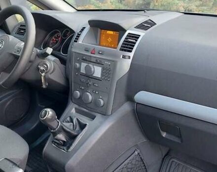 Бежевый Опель Зафира, объемом двигателя 1.6 л и пробегом 156 тыс. км за 5799 $, фото 52 на Automoto.ua