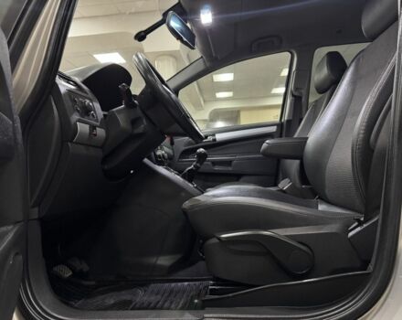 Бежевый Опель Зафира, объемом двигателя 1.8 л и пробегом 251 тыс. км за 6700 $, фото 9 на Automoto.ua