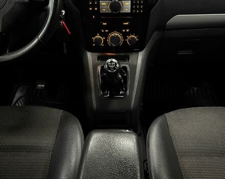 Бежевый Опель Зафира, объемом двигателя 1.8 л и пробегом 251 тыс. км за 6700 $, фото 11 на Automoto.ua