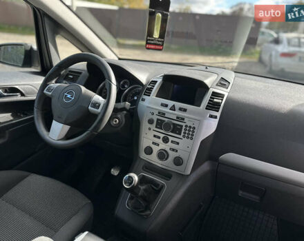 Бежевый Опель Зафира, объемом двигателя 1.8 л и пробегом 261 тыс. км за 6900 $, фото 52 на Automoto.ua