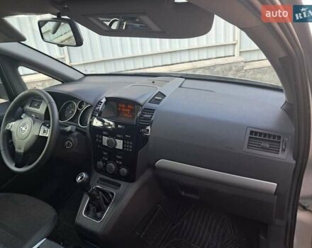 Опель Зафира 2008 в Кропивницком (Кировограде) на Automoto.ua Бежевый Опель Зафира, объемом двигателя 1.8 л и пробегом 1 тыс. км за 6300 $, фото 4 на Automoto.ua