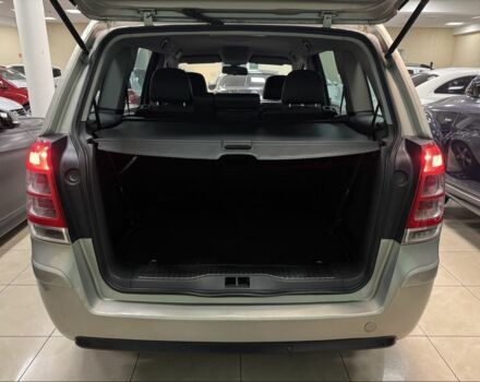 Бежевый Опель Зафира, объемом двигателя 1.8 л и пробегом 251 тыс. км за 6700 $, фото 3 на Automoto.ua