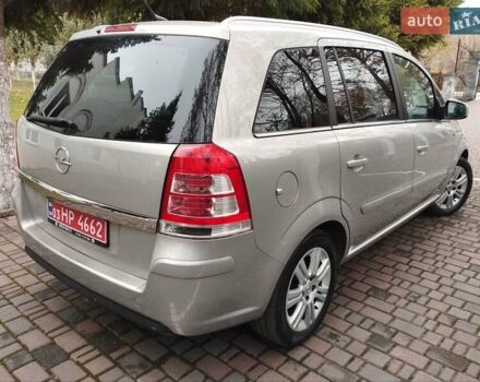 Бежевый Опель Зафира, объемом двигателя 1.8 л и пробегом 209 тыс. км за 6999 $, фото 3 на Automoto.ua