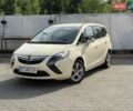 Бежевый Опель Зафира, объемом двигателя 2 л и пробегом 385 тыс. км за 6800 $, фото 1 на Automoto.ua