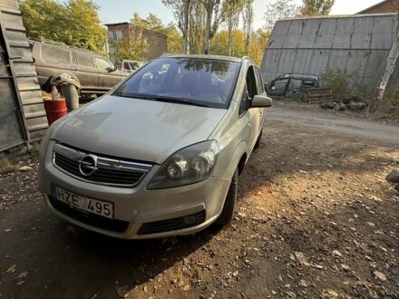 Бежевый Опель Зафира, объемом двигателя 1.9 л и пробегом 360 тыс. км за 2200 $, фото 1 на Automoto.ua