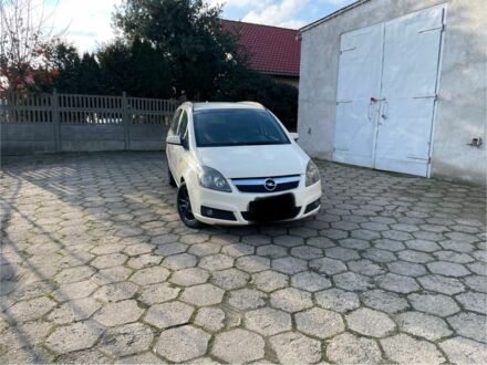Бежевый Опель Зафира, объемом двигателя 1.9 л и пробегом 335 тыс. км за 2750 $, фото 1 на Automoto.ua